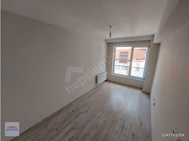 KIRMIZI TOPRAK MAH. MÜKEMMEL LOKASYONDA YENİ 1+1 KİRALIK DAİRE - Görsel 9