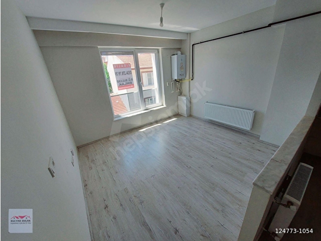 KIRMIZI TOPRAK MAH. MÜKEMMEL LOKASYONDA YENİ 1+1 KİRALIK DAİRE - Görsel 5