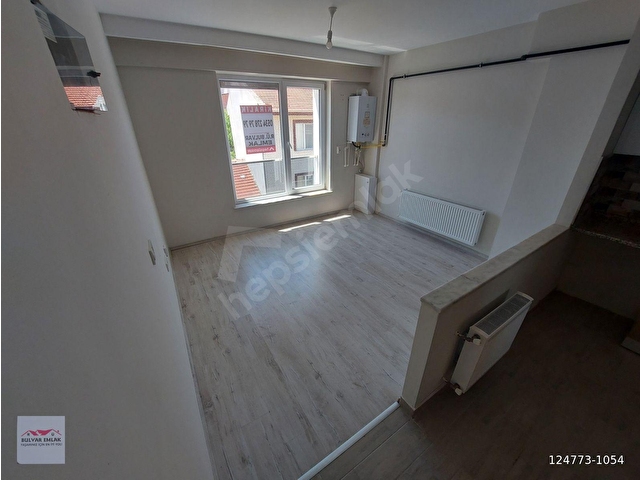 KIRMIZI TOPRAK MAH. MÜKEMMEL LOKASYONDA YENİ 1+1 KİRALIK DAİRE - Görsel 13