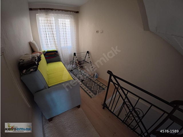 Çarşı İçerisinde 3 Katlı Rum Evi - Görsel 8