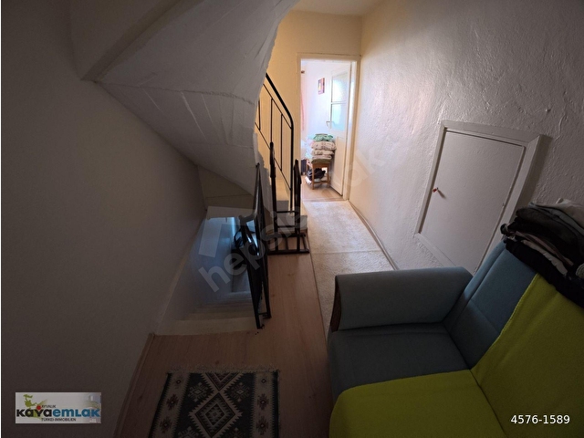 Çarşı İçerisinde 3 Katlı Rum Evi - Görsel 7