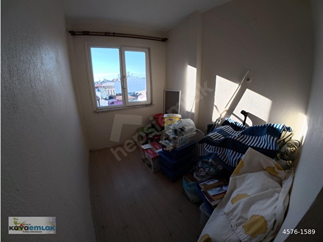Çarşı İçerisinde 3 Katlı Rum Evi - Görsel 12