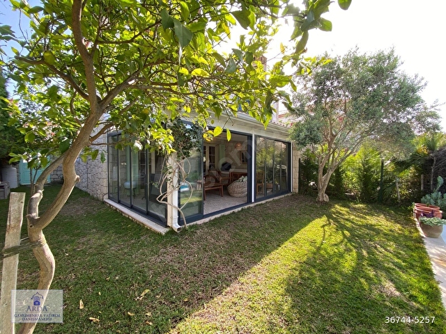 ALAÇATI HACIMEMİŞDE SEZONLUK KİRALIK MÜSTAKİL HAVUZLU 4+1 LÜKS TAŞ VİLLA - Görsel 8