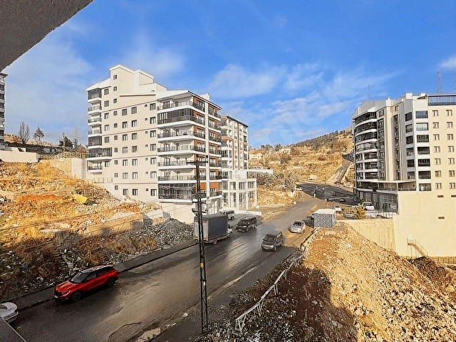 BAŞPINAR MİLLET BAHCESİNİN YANIN DA SATILIK 3/1 DAİRE FUL YAPILI - Görsel 28