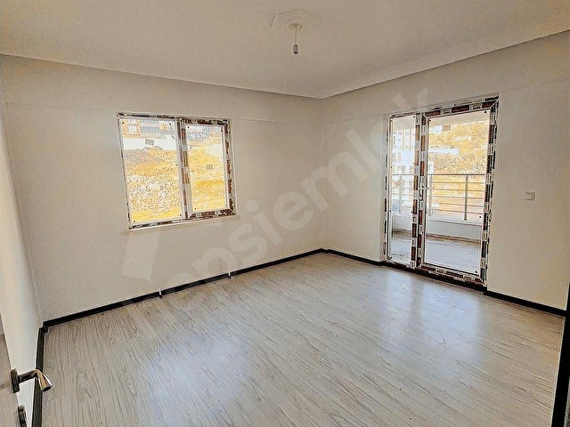 BAŞPINAR MİLLET BAHCESİNİN YANIN DA SATILIK 3/1 DAİRE FUL YAPILI - Görsel 14