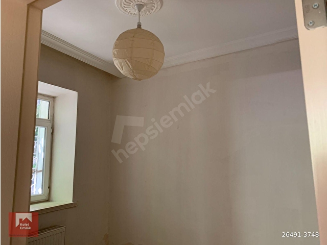 AZAK SOKAKTA KOLEJ GİRİŞİNDE BAHÇE KATI 2+1 KOMBİLİ DAİRE. - Görsel 5