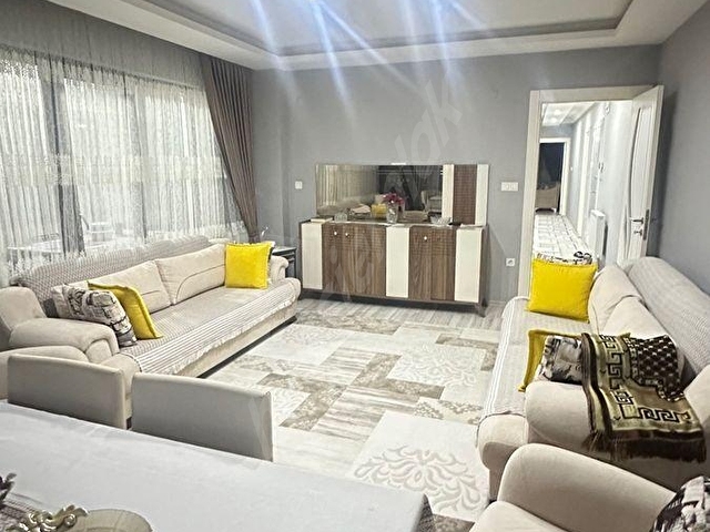 YALOVA ÇİFTLİKKÖY SULTANİYE MAHALLESİNDE 8 YILLIK BİNADA 2+1 SATILIK ARAKAT DAİRE - Görsel 4