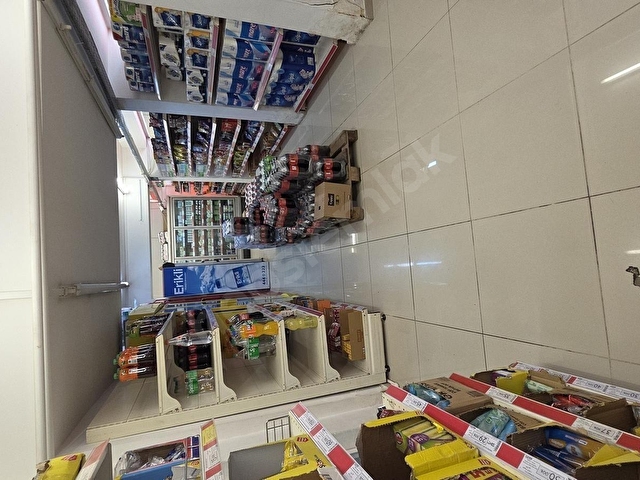 Mithatpaşa Cd. Üzerinde Geniş Cepheli Kiralık Dükkan - Görsel 24
