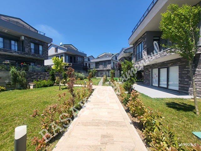 Aden Garden da Satılık Lüks Müstakil Villa Havuzlu 5+1 Kullanım
