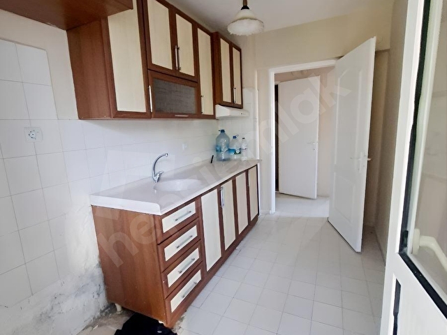 BORNOVA EVKA4 KİRALIK DAİRE - Görsel 8