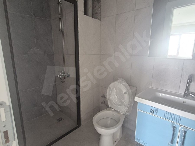 Üniworldde Satılık Apart - Görsel 9