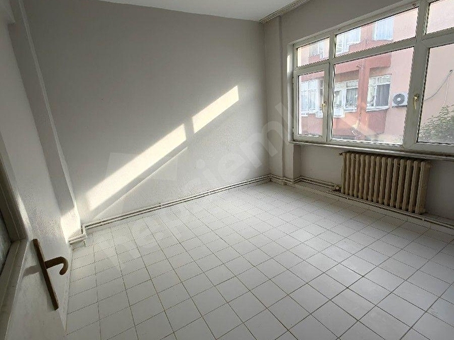 SATILIK DAİRE ARA KAT KURTULUŞTA TOPRAK EMLAKTAN - Görsel 9