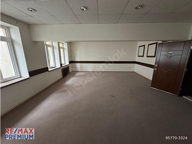 KIZILAY MERKEZDE 46 M2 KİRALIK YALITIMLI OFİS - Görsel 8
