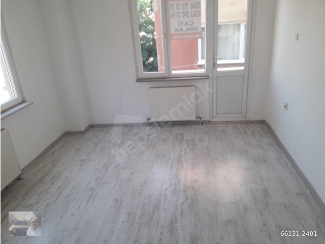 BANDIRMA MERKEZDE  ÇATI EMLAK KİRALIK 2+1 DAİRE - Görsel 3