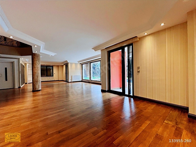 Laika Emlaktan Sitede Müstakil 950 m² 9+2 Boş Villa - Görsel 3