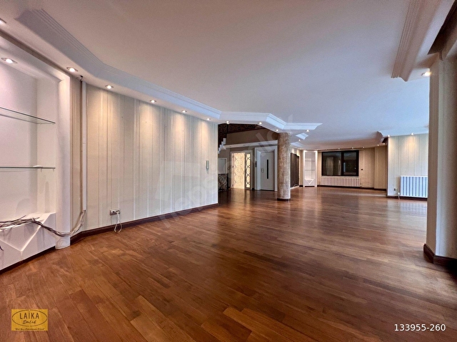 Laika Emlaktan Sitede Müstakil 950 m² 9+2 Boş Villa - Görsel 4