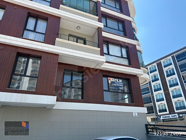 YUNUS EVLER ÇINAR PROJESİNDE MODERN MİMARİLİ SALON MUTFAK AYRI EBEVEYN BANYOLU 1+1 - Görsel 3