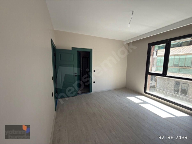 YUNUS EVLER ÇINAR PROJESİNDE MODERN MİMARİLİ SALON MUTFAK AYRI EBEVEYN BANYOLU 1+1 - Görsel 28