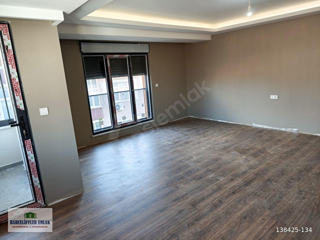 BAHÇELİEVLER BASIN SİTESİ OTOPARKLI SATILIK SIFIR LÜKS 3+1 DAİRE - Görsel 2