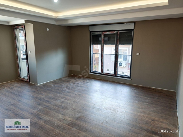 BAHÇELİEVLER BASIN SİTESİ OTOPARKLI SATILIK SIFIR LÜKS 3+1 DAİRE - Görsel 24