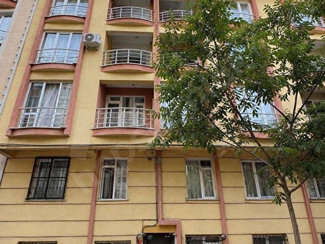 METROBÜSE TAM 1 DK GENİŞ M2 KATILIMA UYGUN VİDEOLU