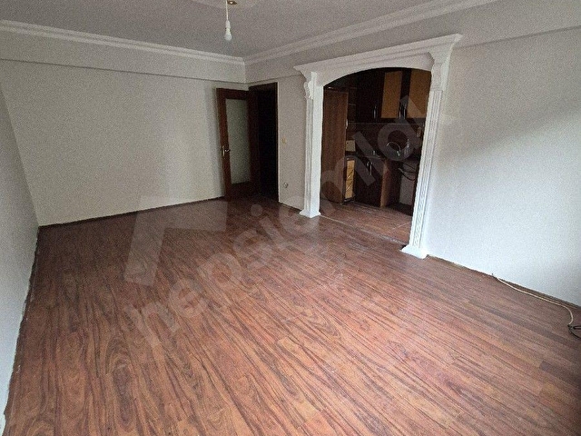 SİLİVRİ ALİBEY MAH. SATILIK 2+1 ARAKAT   DAİRE 2.500.000TL MERKEZDE ÖNER EMLAKTAN - Görsel 4