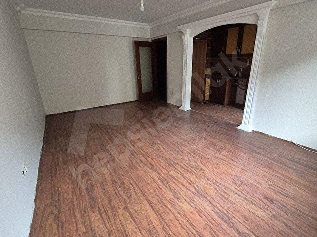 SİLİVRİ ALİBEY MAH. SATILIK 2+1 ARAKAT   DAİRE 2.500.000TL MERKEZDE ÖNER EMLAKTAN - Görsel 8