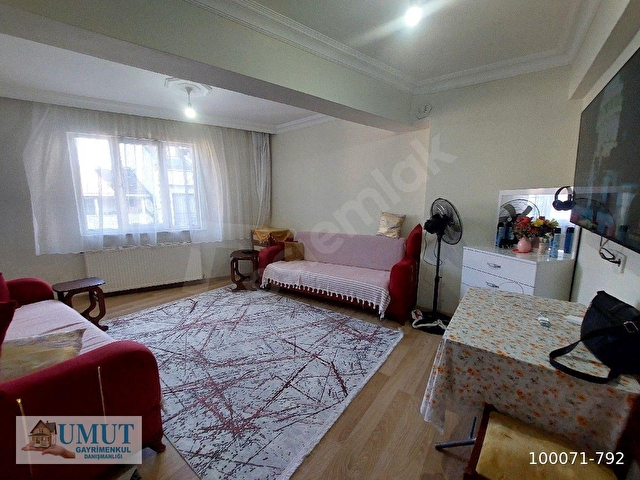 G.O.PAŞA KÜÇÜKKÖY DE SATILIK ACIL  DUBLKS 150M2 2+1alt 2+1 üst KAT METROYA YAKIN YÜRÜME MESAFEDE DIR - Görsel 2