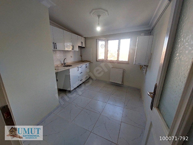 G.O.PAŞA KÜÇÜKKÖY DE SATILIK ACIL  DUBLKS 150M2 2+1alt 2+1 üst KAT METROYA YAKIN YÜRÜME MESAFEDE DIR - Görsel 23