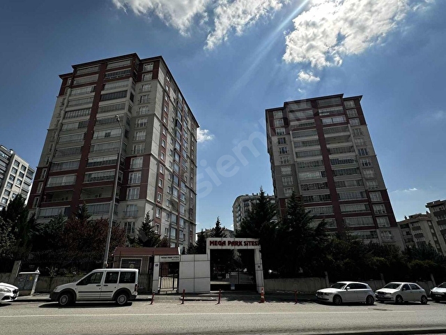 MERCANLARDAN AŞAĞI YAHYALARDA SİTE İÇİ 3+1 KİRALIK DAİRE