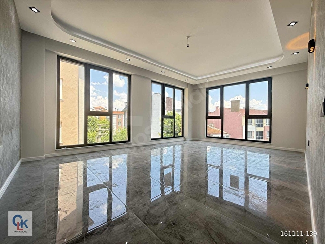 ÇELİKOĞLU YAPI EMLAKTN BURSA CADDESİ ÜSTÜ 150M2 3+1 DAİRE - Görsel 2