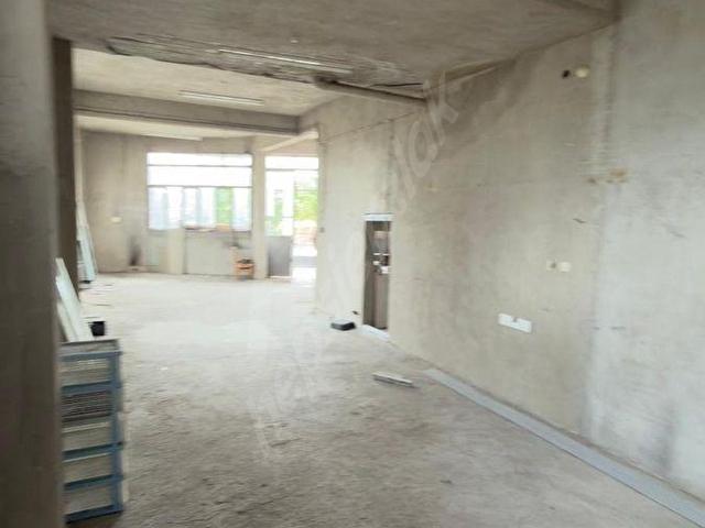 BERGAMA İSLAMSARAY MAHALLESİNDE KİRALIK DÜKKAN - Görsel 10