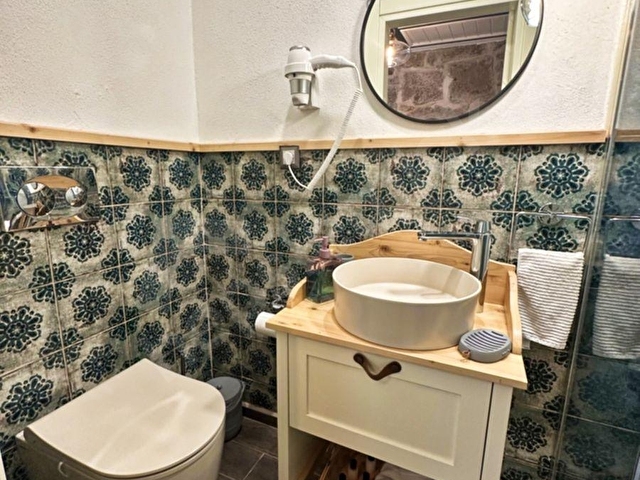 KADIRGA KOYUNA 20 DK! AYVACIKTA HAZIR MÜŞTERİLİ TAŞ OTEL - Görsel 10