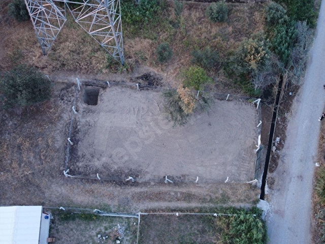 MENEMEN BELENDE 224 M2 ETRAFI ÇEVRİLİ TARLA - Görsel 8