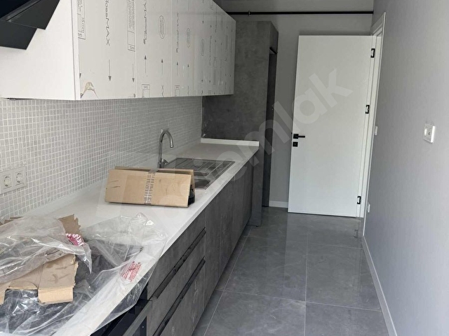 BAKIRKÖY ZUHURATBABA İNCİRLİ CADDESİ ÜZERİNDE YOLA CEPHE - Görsel 22