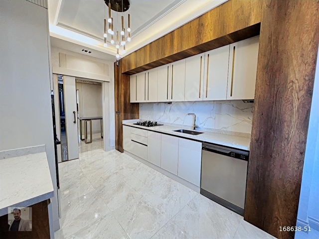 ONKOLOJİDE ANA CADDE ÜZERİ 1.SINIF ULTRA LÜX 2,5+1 SATILIK DAİRE