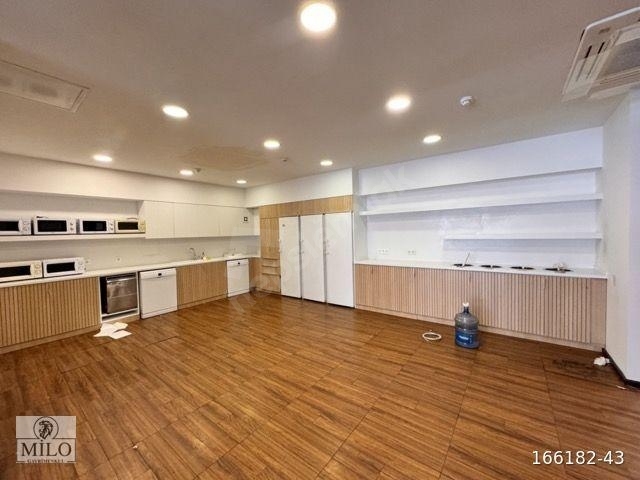 MASLAK ANA CADDE ÜZERİ DEKORASYONLU 1300 M2 OFİS - Görsel 20