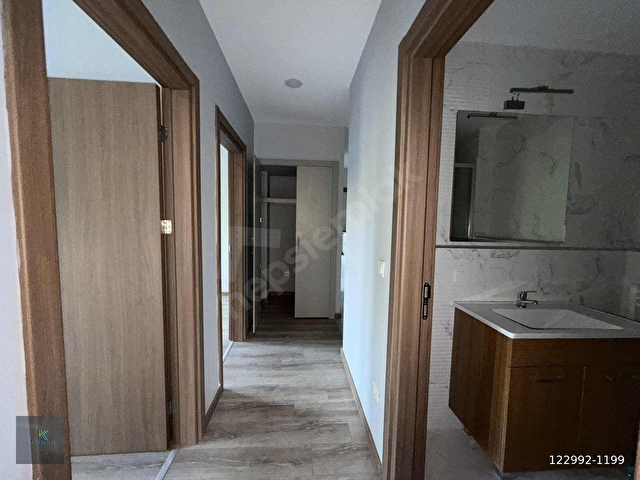 YENITEPE 1.ETAP DA 3+1 BAHÇELİ VE ARAKAT HAVUZLU,GÜVENLİKLİ - Görsel 14