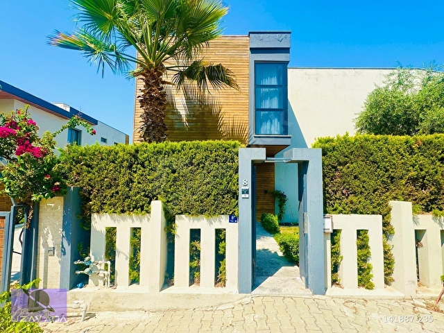 Kadınlardeniz Mah. Özel havuzlu Tek Müstakil 4+1 Villa SATILIK - Görsel 2