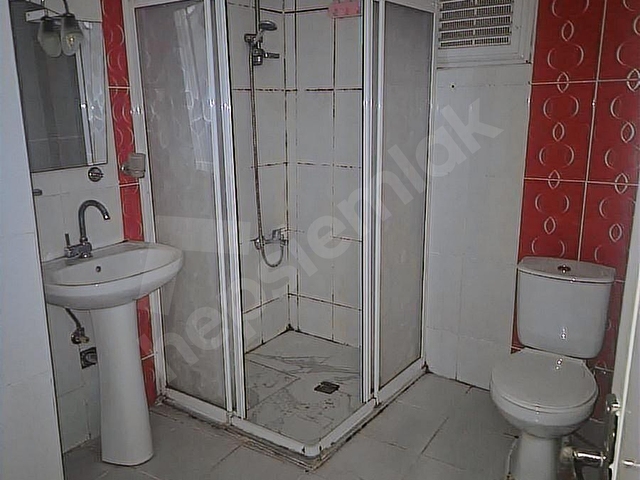 DEĞİRMENÖNÜ/ÇAYBAŞI CADDESİNDE ASANSÖRLÜ ARAKAT DAİRE KİRALIK - Görsel 12