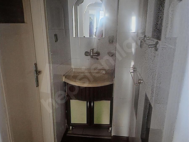 DEĞİRMENÖNÜ/ÇAYBAŞI CADDESİNDE ASANSÖRLÜ ARAKAT DAİRE KİRALIK - Görsel 5