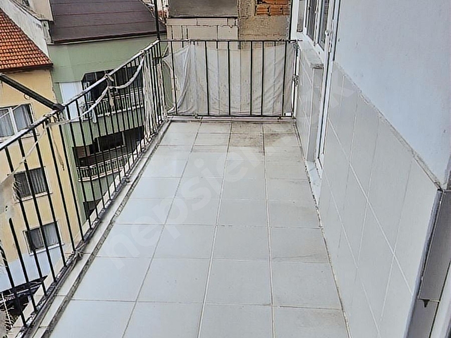 DEĞİRMENÖNÜ/ÇAYBAŞI CADDESİNDE ASANSÖRLÜ ARAKAT DAİRE KİRALIK - Görsel 3
