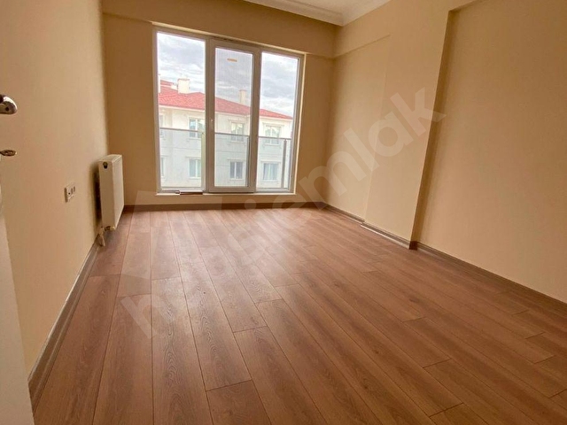 GÜLEÇ EMLAKTAN MERKEZİ LOKASYONDA EŞYASIZ KİRALIK DAİRE - Görsel 12