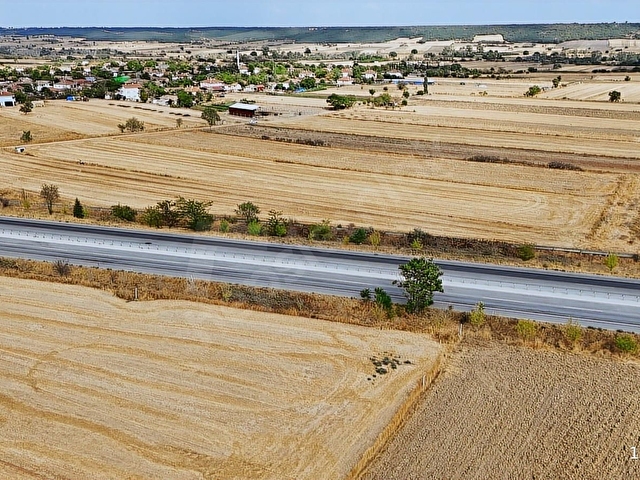 BABAESKİ KARAMESUTLU DA DUBLE YOL CEPHE 356 M2 SATILIK TARLA - Görsel 12
