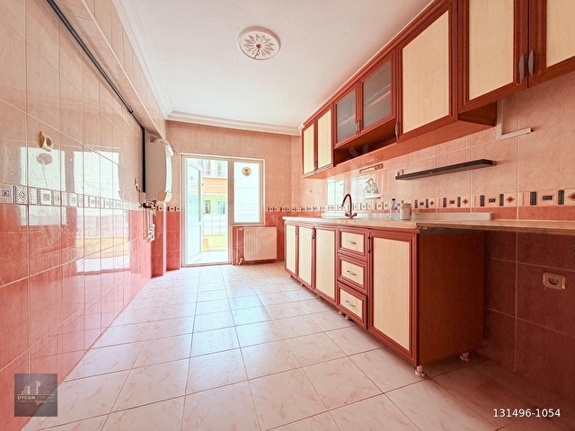 UYGUN EMLAKTAN█PURSAKLAR MERKEZDE 1.KAT 3+1 130 M² G.D CEPHE
