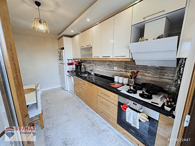GÜNEŞLİ ŞEHRİ İSTANBUL SİTESİNDE LÜKS 2+1 SATILIK DAİRE - Görsel 13