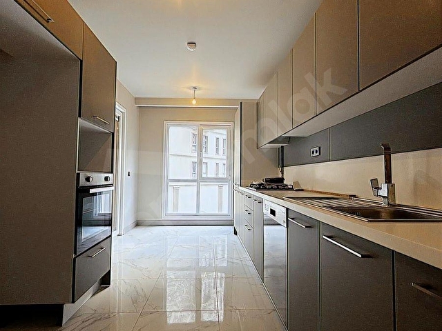 MEYDAN ARDIÇLI AİLE YAŞAMINA UYGUN 3.5+1 GENİŞ SIFIR LÜX DAİRE - Görsel 18