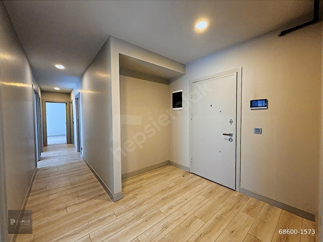 MEYDAN ARDIÇLI AİLE YAŞAMINA UYGUN 3.5+1 GENİŞ SIFIR LÜX DAİRE - Görsel 3
