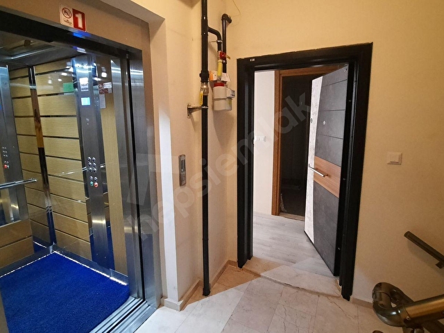 Cumhuriyet Mahallesinde Kiralık 2+1 Daire - Görsel 2