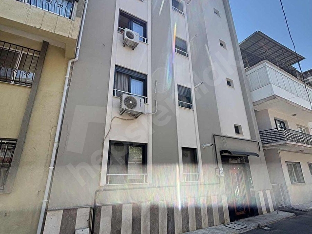 Balçova Eğitim Mahallesinde 2+1 3Yaşında Asansörlü Satılık Daire - Görsel 6